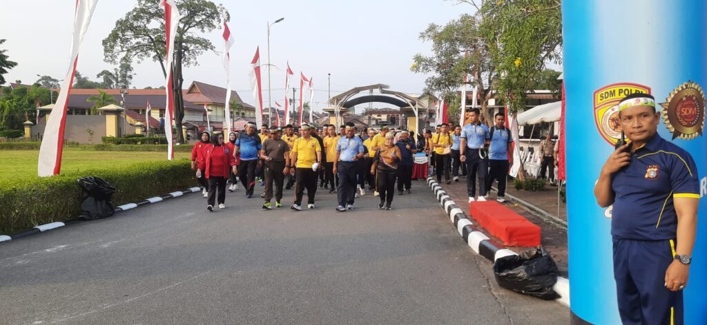 Polda Riau Gelar Olahraga Bersama Lintas Lembaga: Satukan Semangat Bhayangkara ke-79