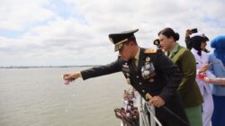 Momentum Hari Pahlawan, Pangdam XIX/TT Tabur Bunga di Laut Dumai Sebagai Wujud Penghormatan
