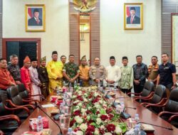 Danrem 031/Wira Bima Bersama Kapolda Riau dan Tokoh Masyarakat Sepakat Jalan Damai Solusi Terbaik Penyelesaian Sengketa Lahan di Rantau Kasai Kab.Rohul