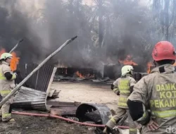 Kebakaran Gudang Solar Ilegal di Pekanbaru, Percikan Kabel Listrik Jadi Tersangka