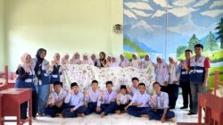 Mahasiswa KKN 145 UMRI Gelar Kegiatan Ecoprint di MTs Al-Hikmah Seberida