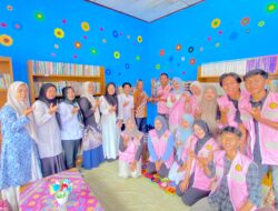 Tumbuhkan minat baca siswa, mahasiswa KKN UMRI bangun Pojok Baca inspiratif di SD Negeri 009 Desa Talau