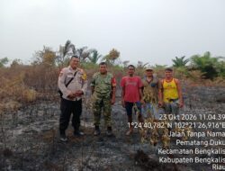 Respons Cepat Babinsa dan Tim Gabungan, Kebakaran Lahan Gambut di Bengkalis Berhasil Dipadamkan