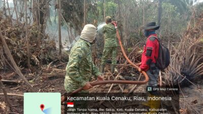 Karhutla Seluas 1 Hektare di Kuala Cenaku, Kodam XIX Tuanku Tambusai Dukung Upaya Pemadaman